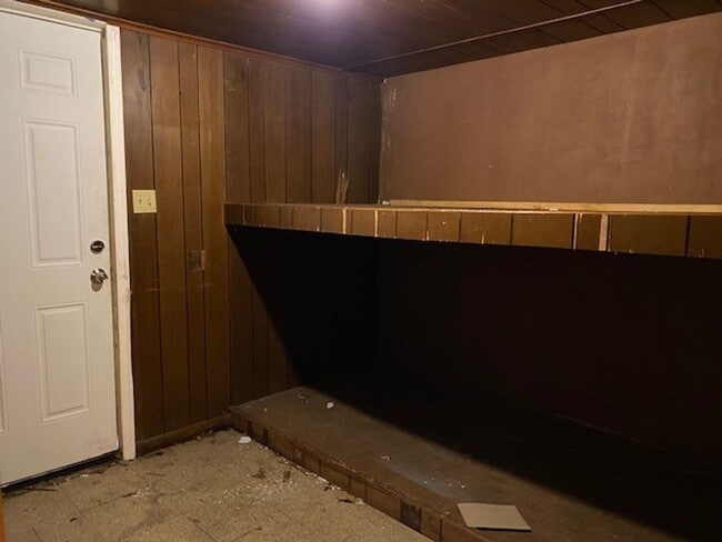 Building Photo - 2302 Kensington St