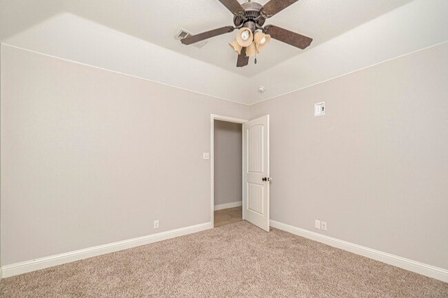 Building Photo - 2903 Savoy Pl