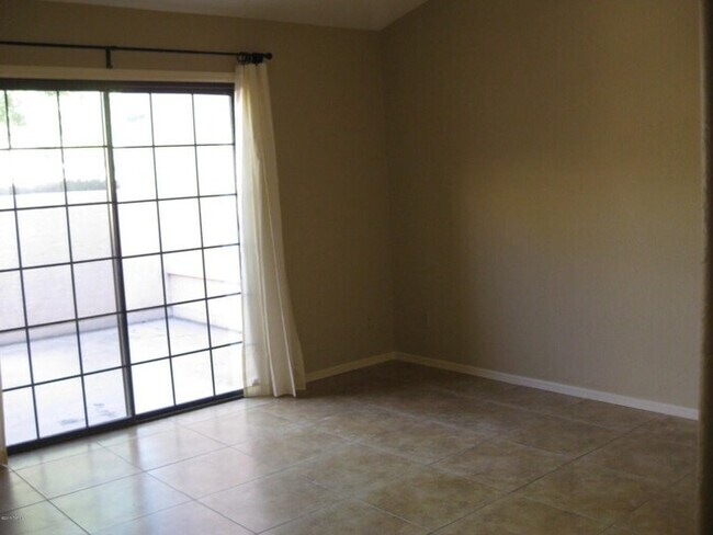 Building Photo - Bright & Peaceful Living in Oro Valley’s Gated Stoney Canyon