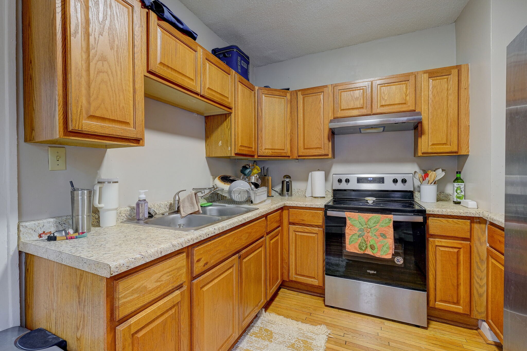 Building Photo - 832 Dayton Ave