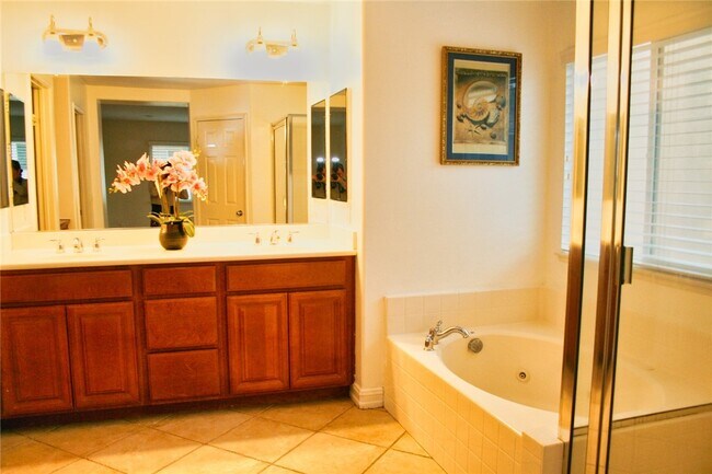 Building Photo - 13896 Fair Meadows Ct