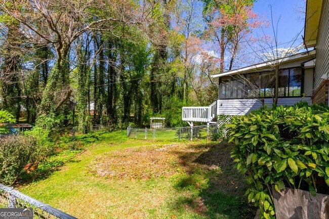 Building Photo - 3850 Apache Ln
