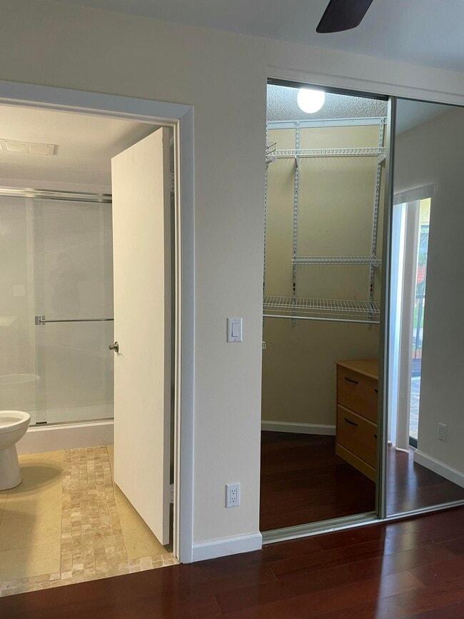 Building Photo - 22976 Oxford Pl