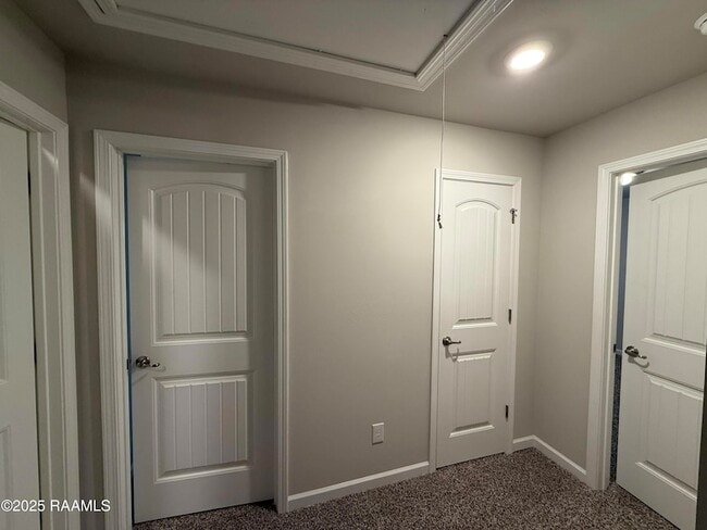 Building Photo - 200 Broussard Hl Dr