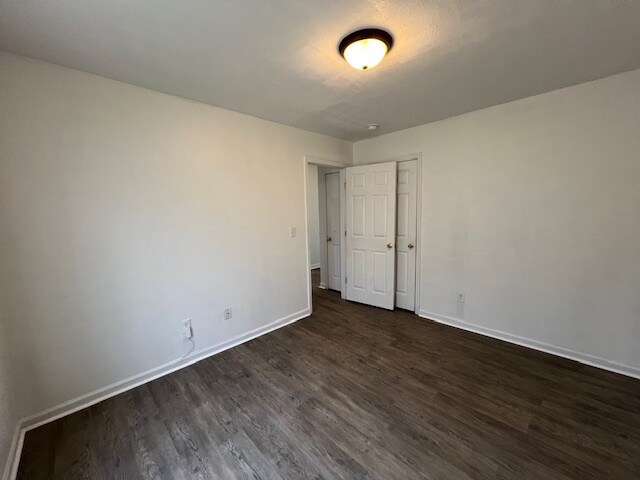 Building Photo - 434 Fernway Dr