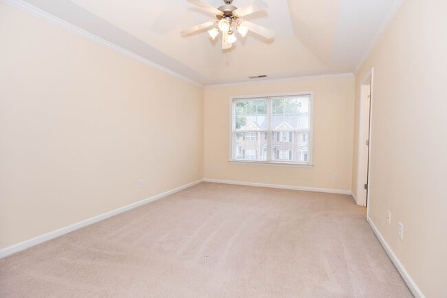 Building Photo - Price Drop Alert!  Beautiful Townhome in K...