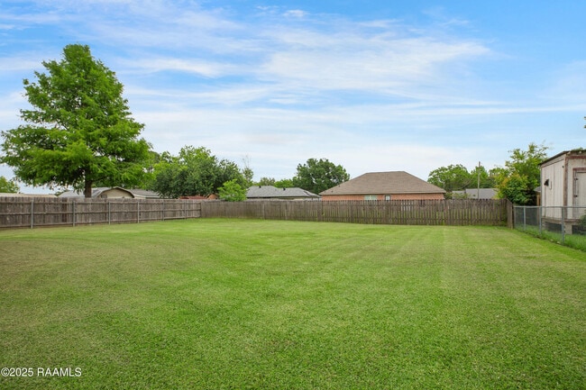 Building Photo - 314 East Dr