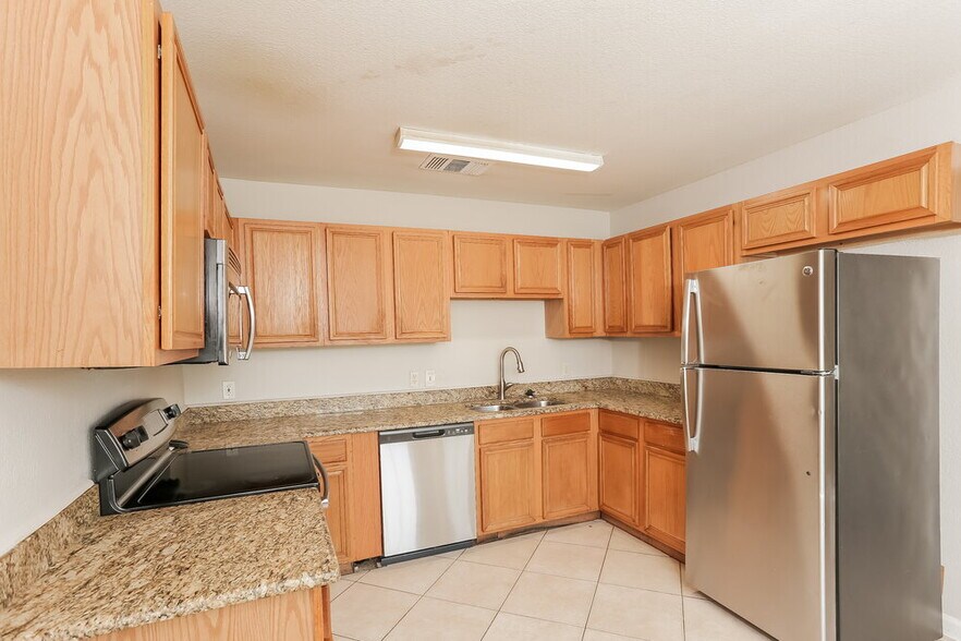 Building Photo - 9000 Christopher Cir