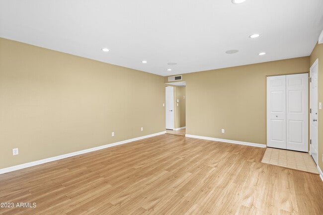 Building Photo - 4869 N Granite Reef Rd