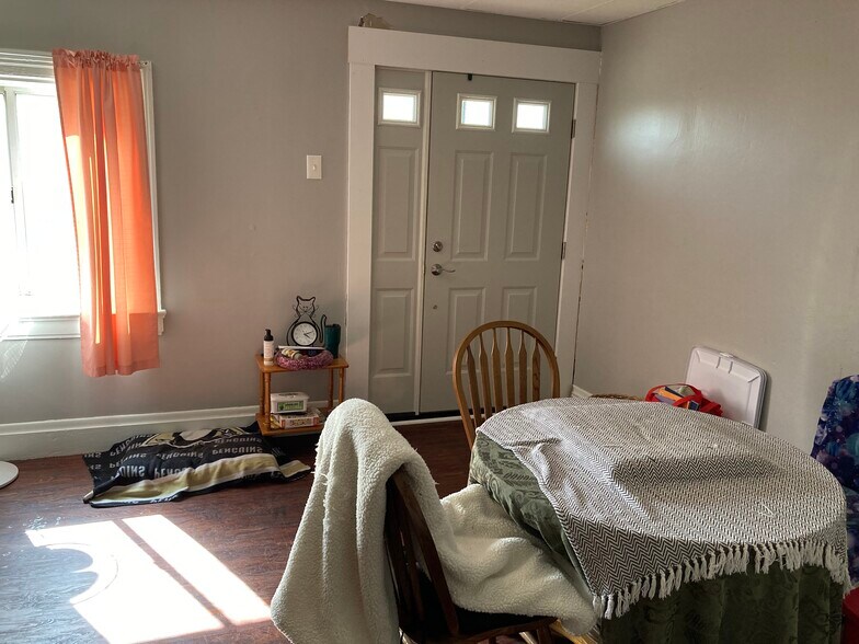 Bedroom 2 - 178 Pennsylvania Ave