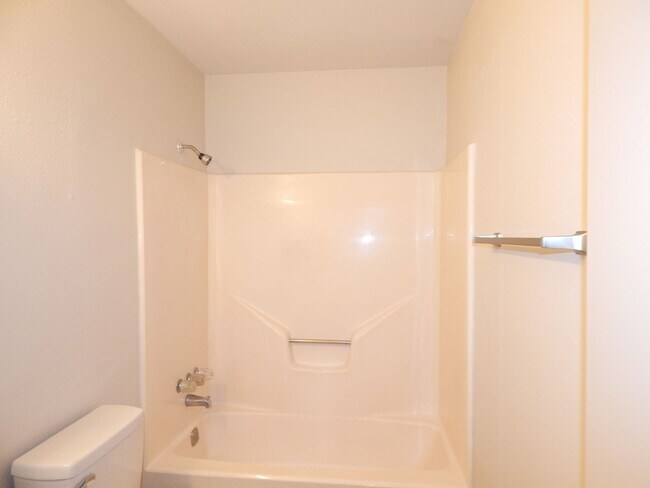 Building Photo - 10074 Wooded Way