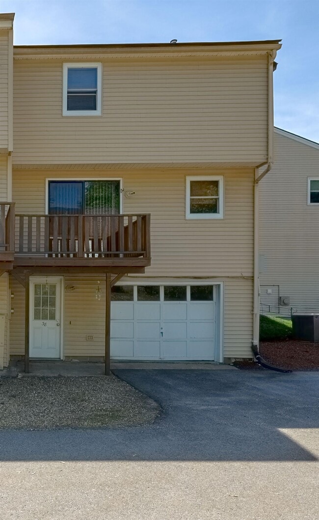 Building Photo - 38 Stonegate Ln