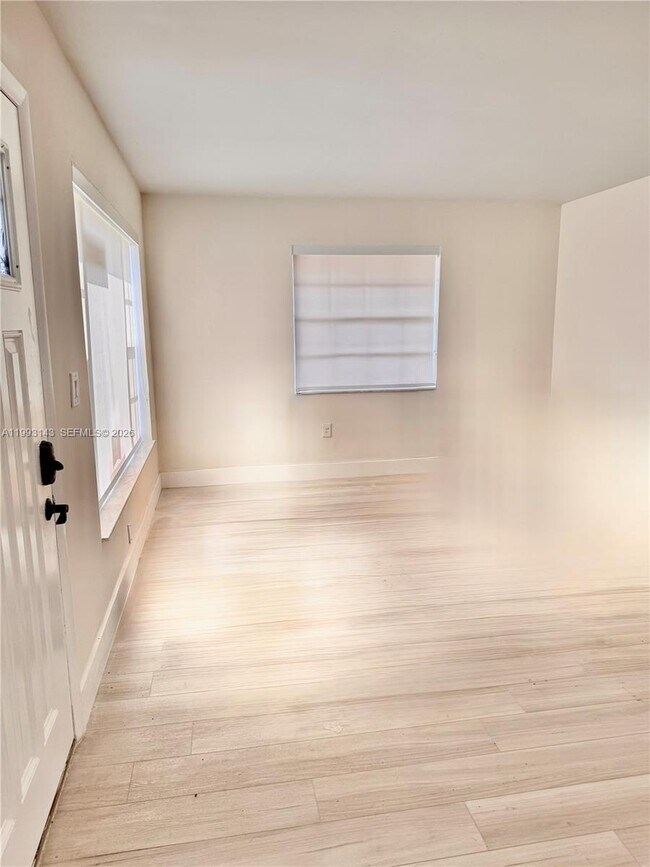 Building Photo - 2194 SW 57th Ct