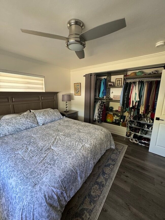 Building Photo - 919 La Fiesta Ct