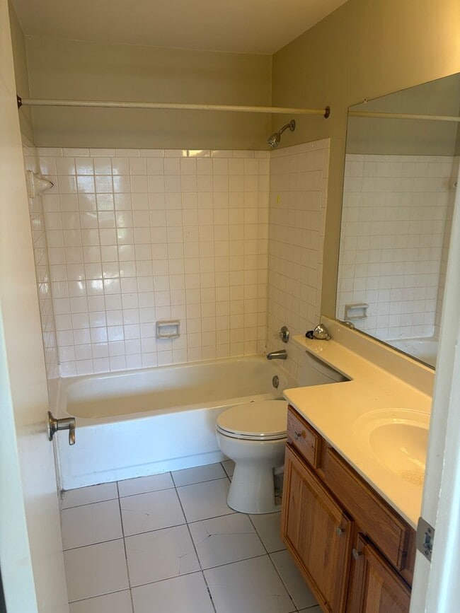 Building Photo - Spacious 1br 1ba at Breckenridge Condos