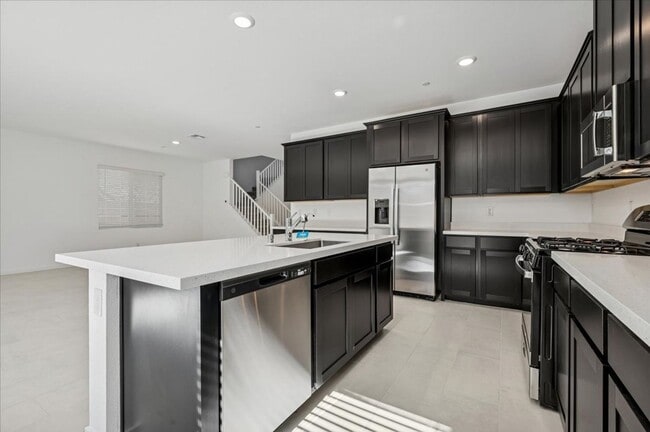 Building Photo - Beautiful New Home in Black Mountain Planned Community