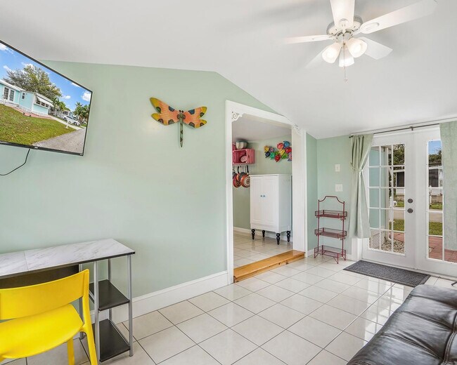 Building Photo - 1680 SW 84th Ave