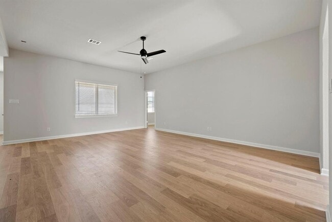 Building Photo - 3117 Banyan Dr