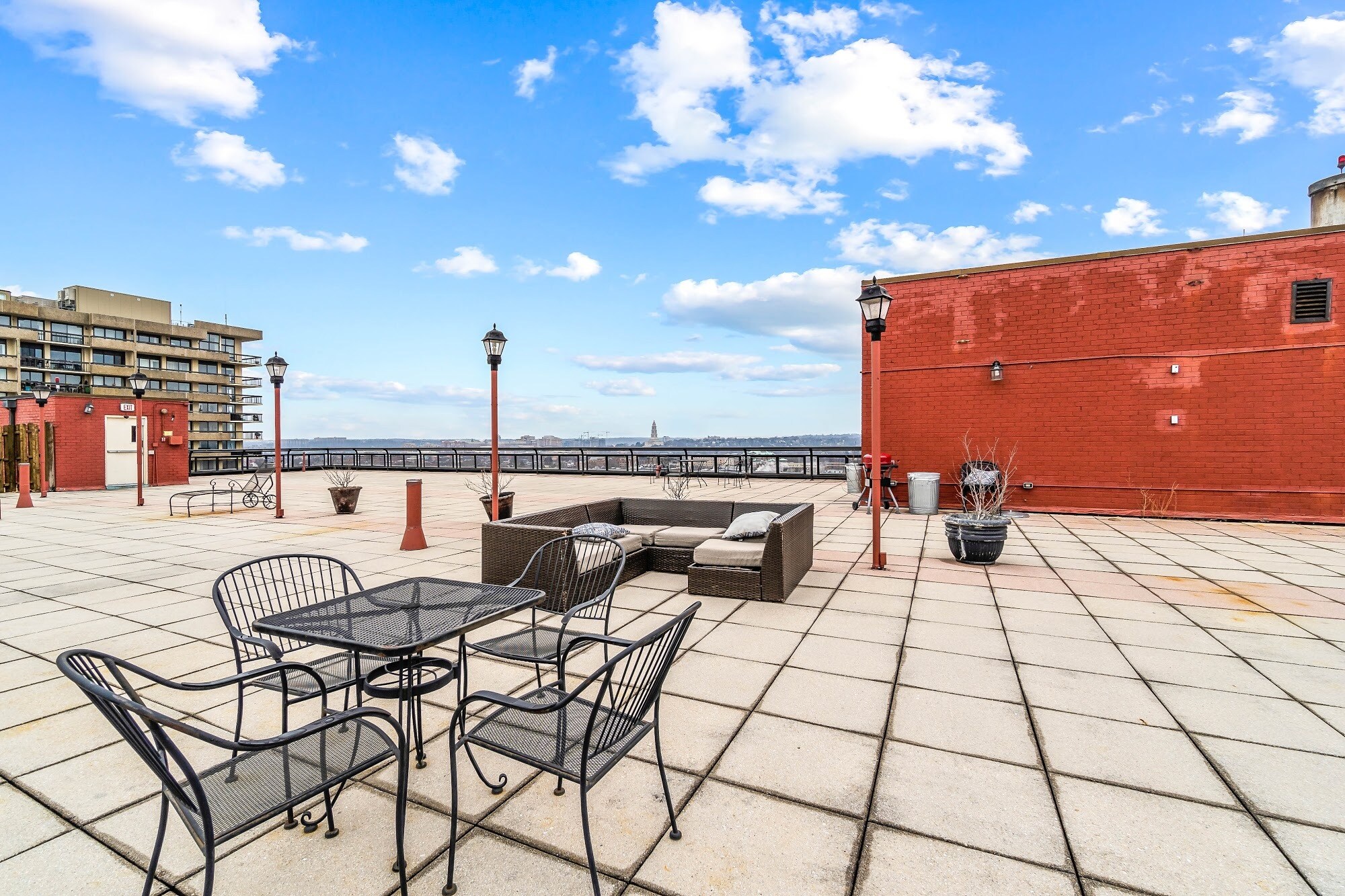 Building Photo - 801 N Pitt St